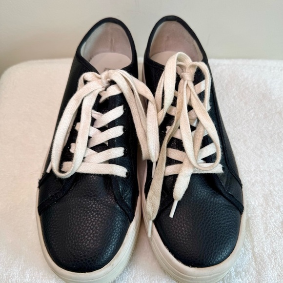 Steve Madden Bobbi30 women’s 90s style faux leather platform sneaker size 9M - Picture 4 of 10